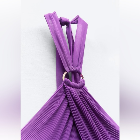 ZARA BLOGGERS FAVORITE CUT OUT PLEATED MIDI DRESS - Picture 10 of 11